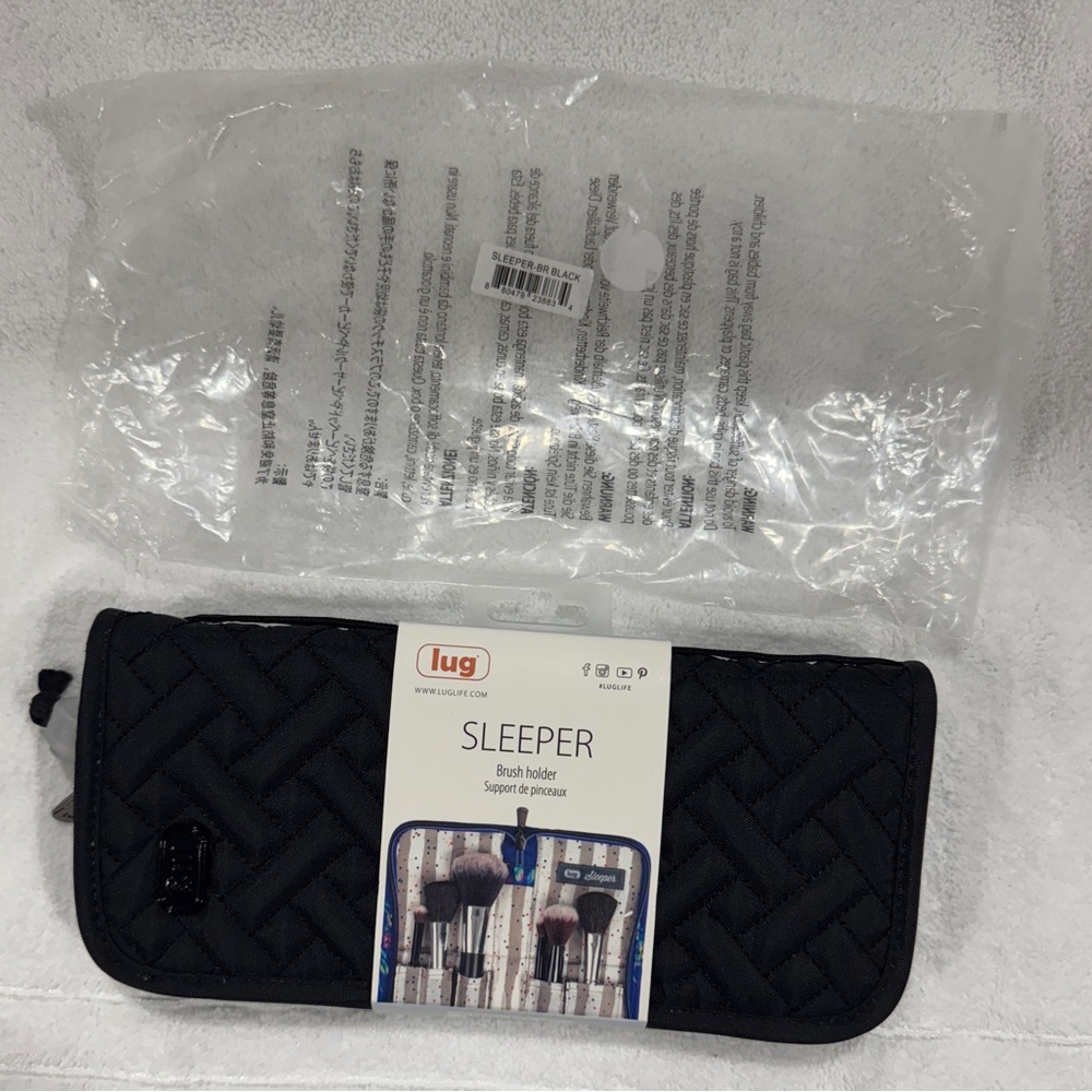 Lug Black Sleeper Brush Holder